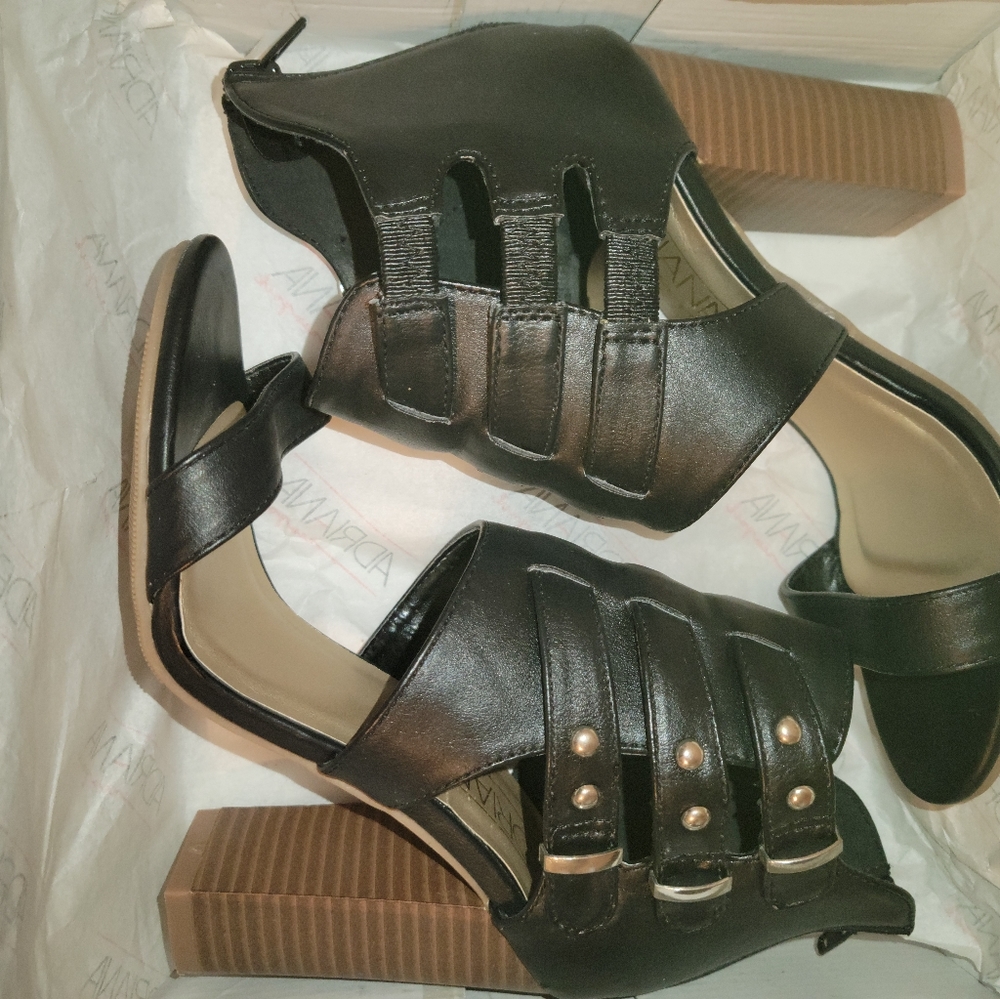 Adriana, New York Heeled Sandals - Women's - Picture 3 of 4